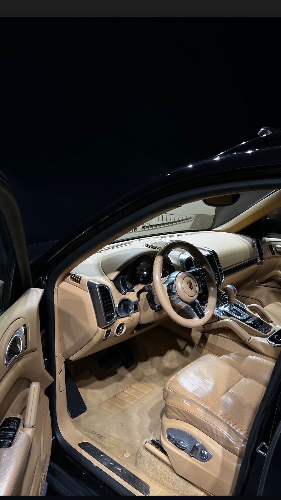 Image of PORSCHE CAYENNE 2016
