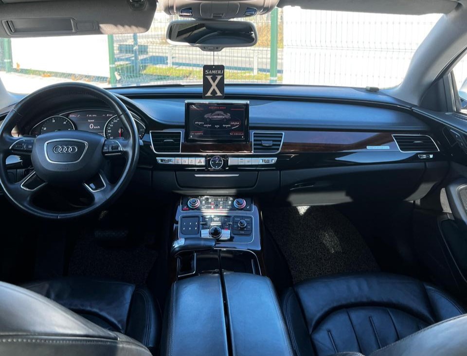 Image of Audi A8